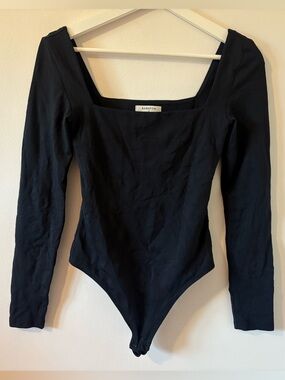 Babaton Aritzia long-sleeve bodysuit S